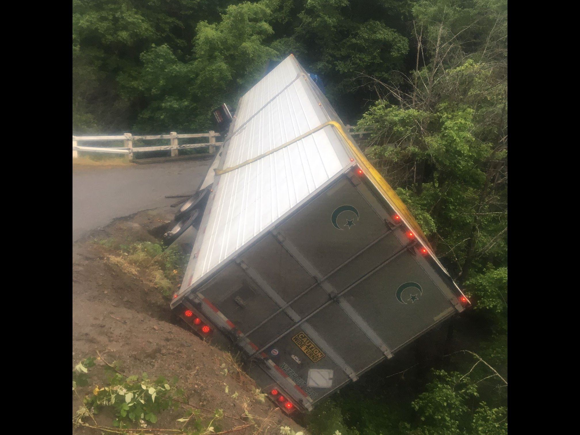 Big Rig on Zenia Bluff Road 5