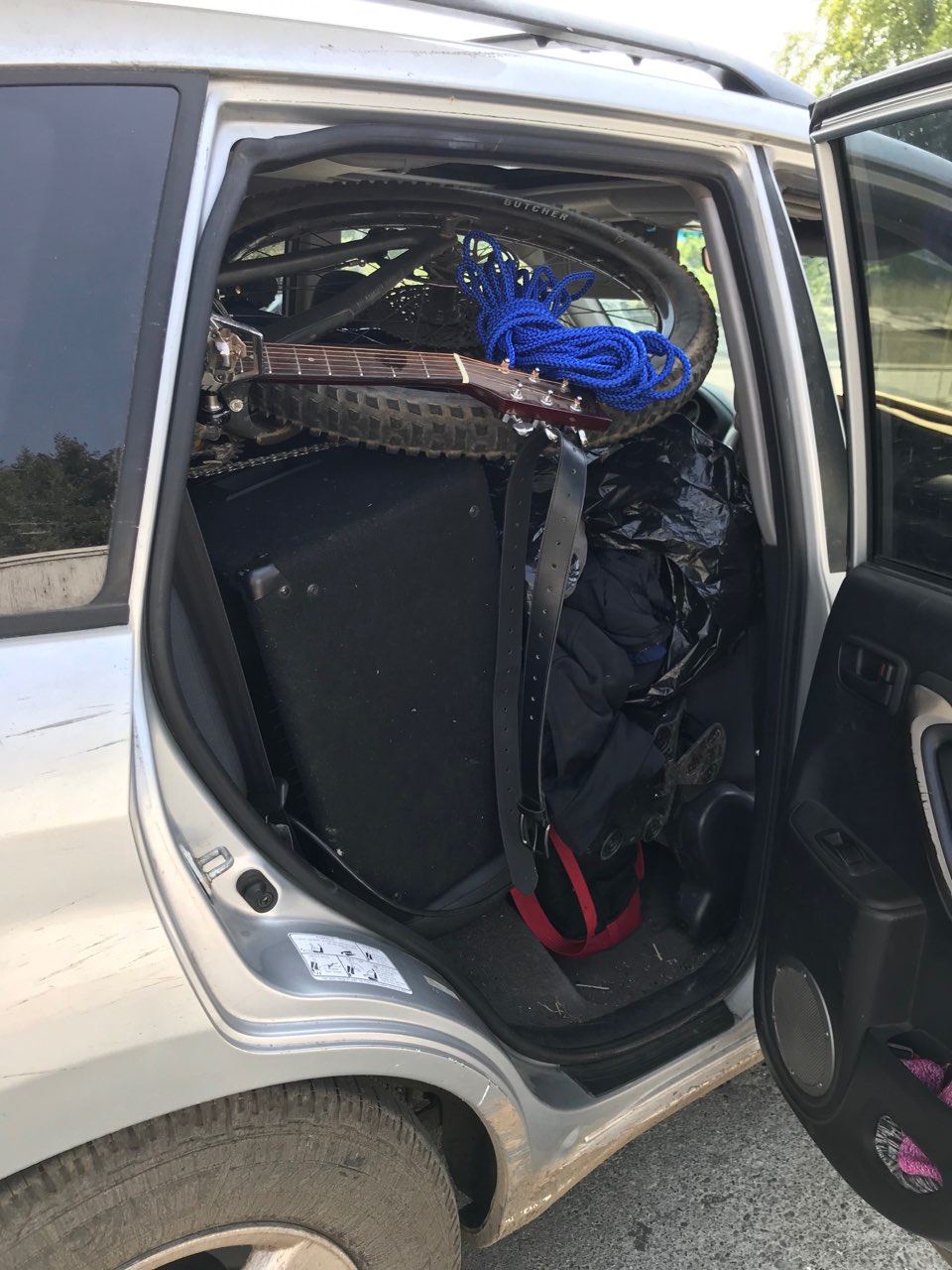 Suspected stolen bike and speaker in a stolen vehicle